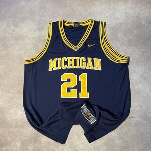 Vintage Nike Michigan University #21 Basketball Jersey